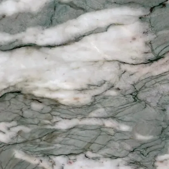Alexandrita by Arc Surfaces